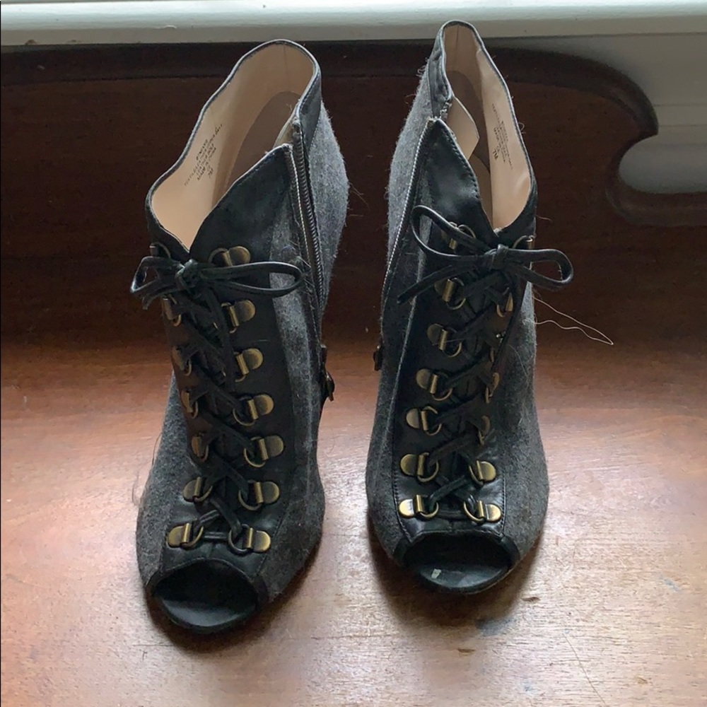 Size 8 peep toe lace up heel